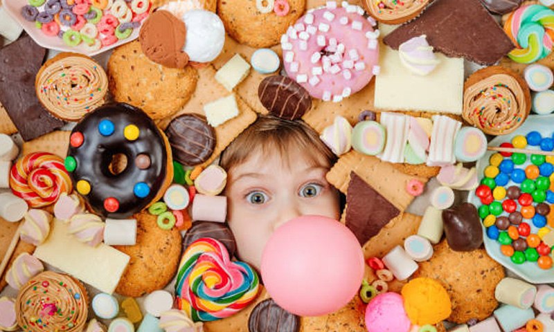 دو سال تک کے بچوں کی صحت کیلئے شکر کم رکھنا کیوں لازمی ہے؟