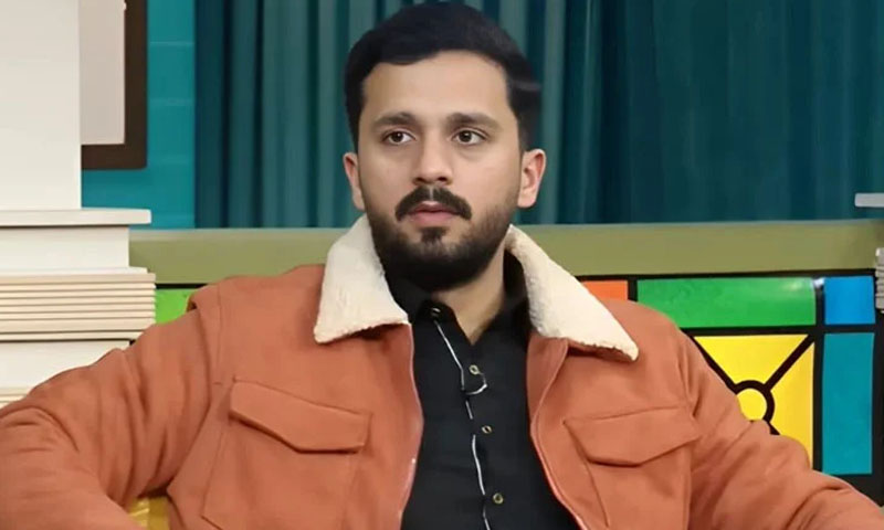 رجب بٹ کی نائٹ کلب میں لڑکی کے ساتھ رقص کرنے کی ویڈیو وائرل