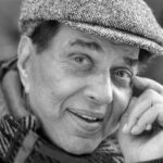 بالی ووڈ کے لیجنڈری اداکار دھرمیندرا انتقال کر گئے