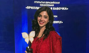 سونیا حسین نے روس میں بہترین اداکارہ کا ایوارڈ حاصل کر لیا