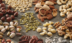 صحت مند ہاضمہ اور مضبوط دل کے لیے 6 بہترین میوے اور بیج