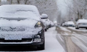 سردیوں میں اپنی گاڑی کو محفوظ رکھنے کا دلچسپ طریقہ