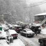 ملک کے بالائی علاقوں میں شدید برفباری سے نظام زندگی مفلوج، پاک فوج کا ریسکیو آپریشن