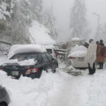 شدید برفباری، خیبرپختونخوا کی مختلف سڑکوں پر سفر کرنیوالے مسافروں کیلئے الرٹ جاری