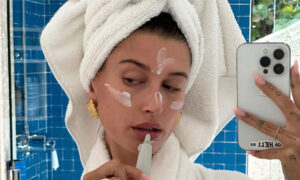 ہیلی بیبر کا سکین کیئر فارمولا، جلد کو تازہ رکھنے کا آسان طریقہ