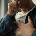 فلو کے بعد کئی ہفتوں تک کھانسی، کن حالات میں خطرناک؟